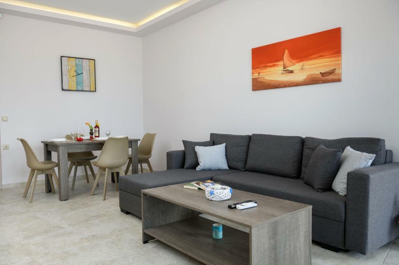 Coral Sea Apartment Kokkinos Pirgos Esterno foto