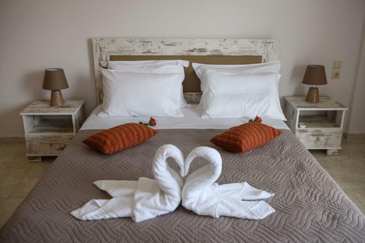 Coral Sea Apartment Kokkinos Pirgos Esterno foto