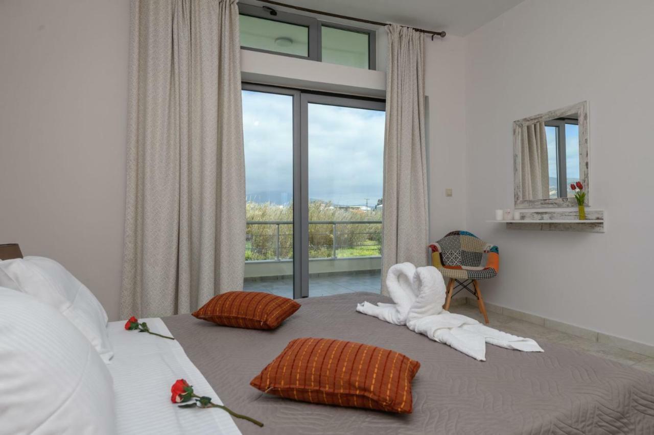 Coral Sea Apartment Kokkinos Pirgos Esterno foto